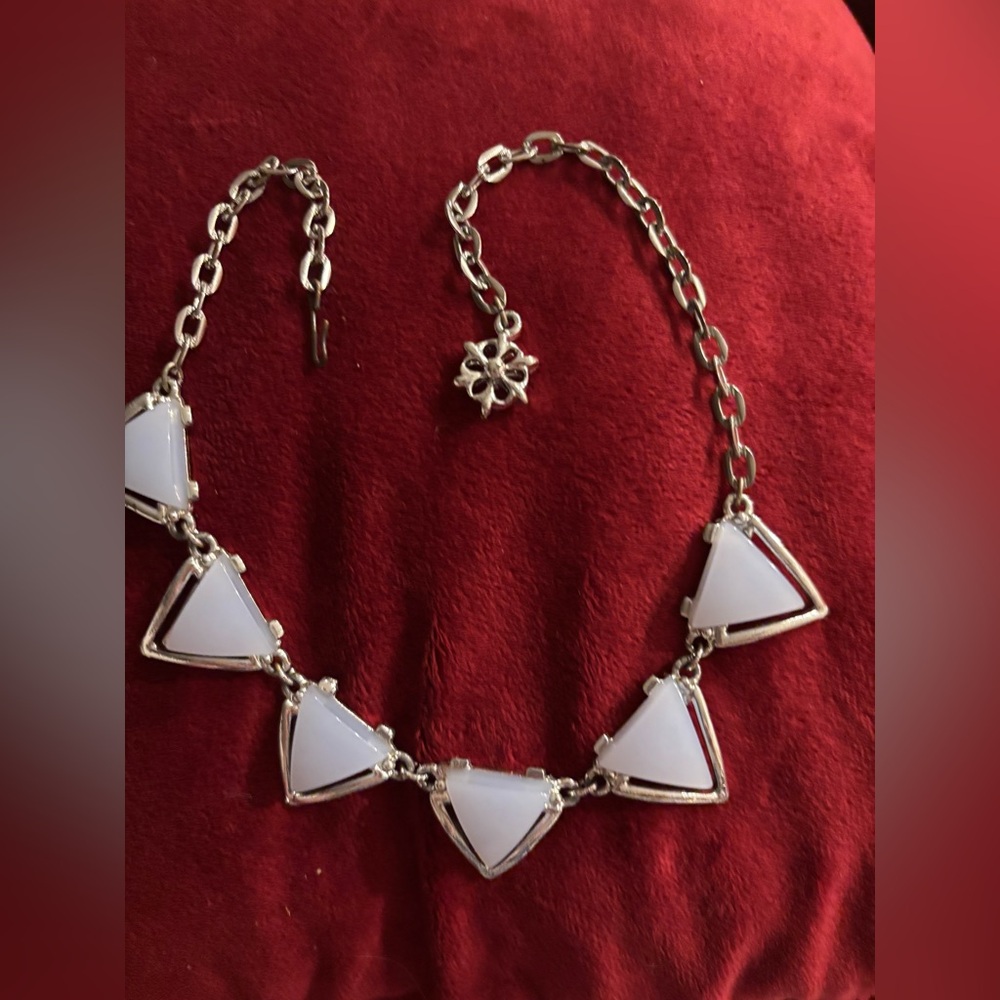 Chic Silver‎ and White Triangle Necklace